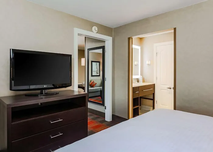 Homewood Suites By Hilton Long Island-Melville