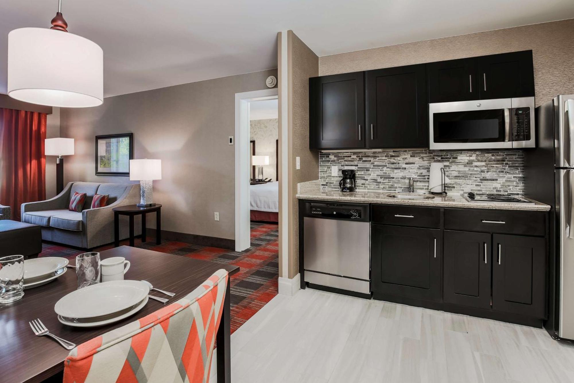 Hotel Homewood By Hilton Long Island-melville 3*